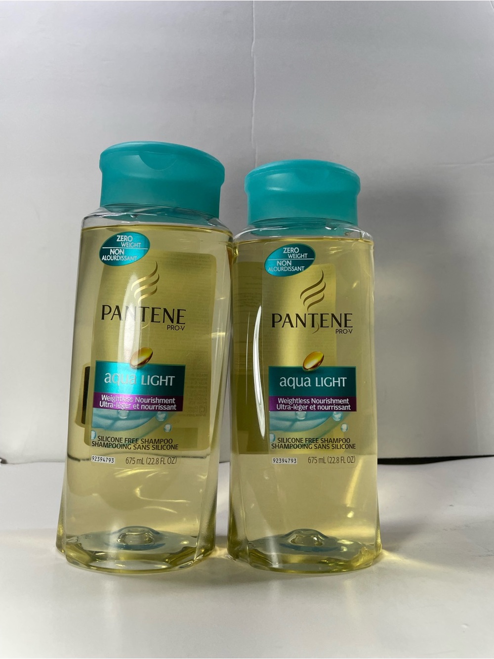 Pantene Pro-V AQUA LIGHT Lightweight Shampoo 675 ml 22.8oz lot of 2